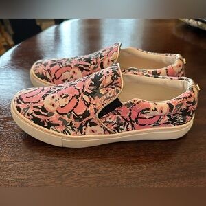 Lilly Pulitzer Julie Slip On Sneakers “Hanging With My Boo” Panda Hibiscus Sz 7